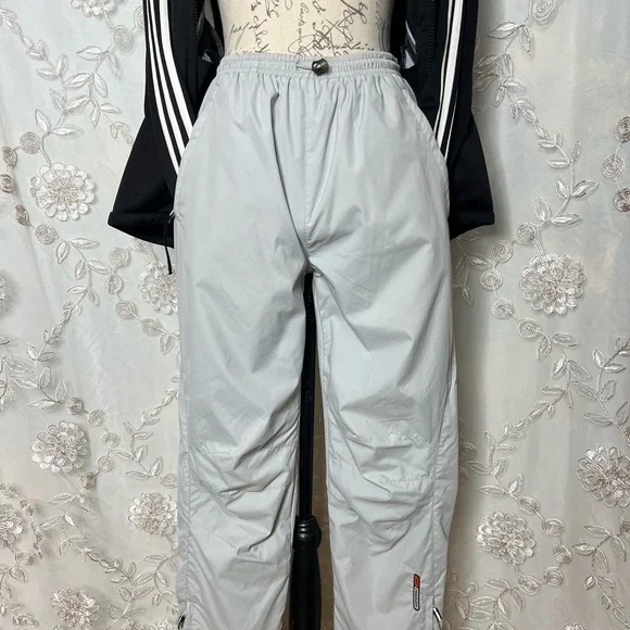 Reebok size S, gray ski pants. ￼